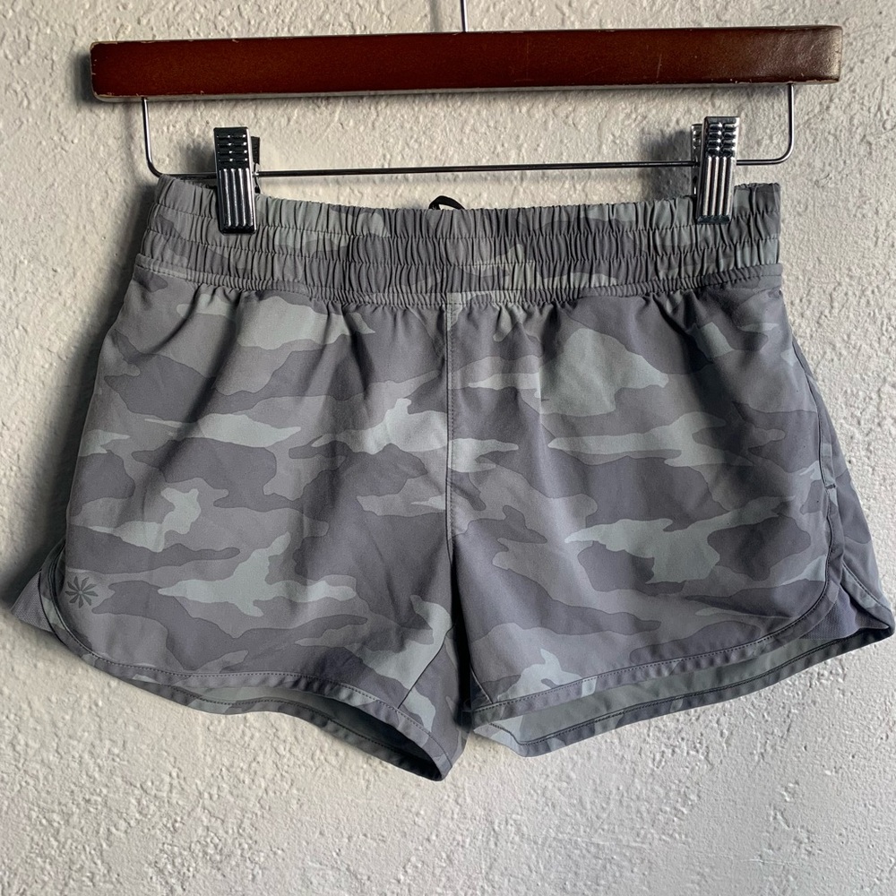 ATHLETA large/12 girls camo short